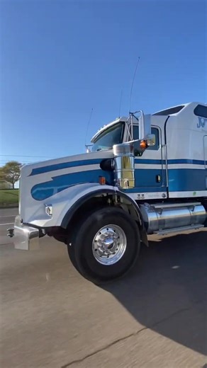 Heavy Haul T800 on 205 #kenworth #t800 #truckspotting #snowrunner #heavyhaul