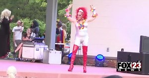Law restricting drag queen performances revived in Okla. House, passes committee