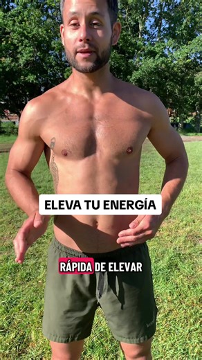 Así elevo mi energía, activo mi sistema circulatorio y linfático, ayudando a mi organismo a limpiar y depurar todas las toxinas. Hazlo al despertar, antes de ejercitarte o en cualquier momento del día que necesites un boost de energía y activar tu foco y claridas mental. #tomatuesencia #saludintegral