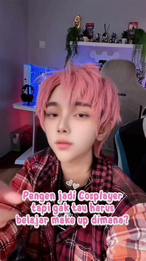 I've watched makeup tutorial videos, but I still can't do it 🤣