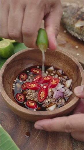 Grilled grouper with native sauce 🤤. #shortvideo #cooking