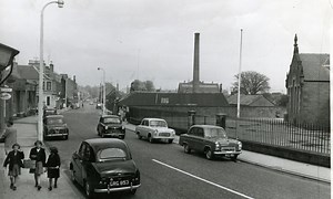 Monifieth memories: From boozy barmaids to golf-obsessed jute barons