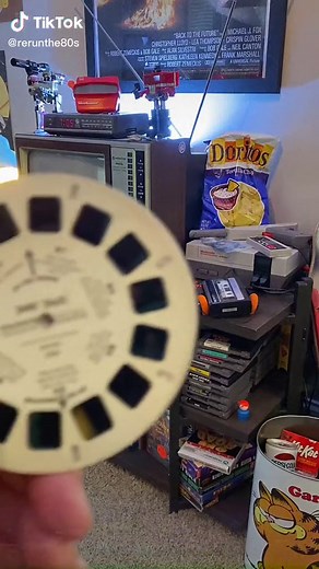 Who remembers View-Masters? Do you remember any reels you had? 👀#viewmaster #80stoys #classictoys #retrotoys #70s #80s #90s #80skid #90skid #oldschool #throwback #nostalgia