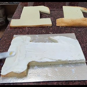 1.6M views · 20K reactions | 1st Birthday Beautiful Cake Design | 1 No Cake Kaise Cutting Kare Simple Trick Se | Ek Number Cake | Sunil Cake Master | Facebook