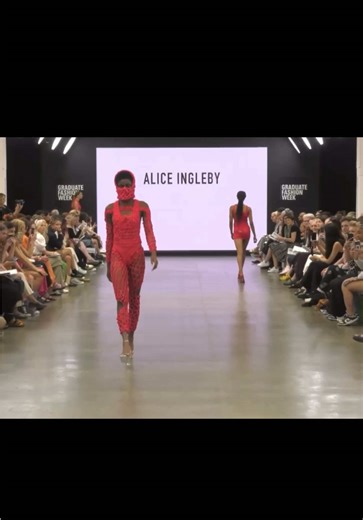 I miss this era ❤️ #fyp #fashiontiktok #designer #sketch #graduatefashionweek #crochet #crochettutorial #crochettop #gfw #taylornation