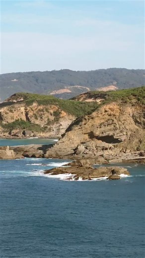 Coastal living means endless views and ever-changing weather. For Lucy and Jonno from Hunting for George, it called for materials that can stand the harshest of conditions. They chose COLORBOND® steel, trusted for its strength, durability and lasting beauty. Step inside their build journey and explore the full story on our website: https://colorbond.com/huntingforgeorge #COLORBONDsteel #HuntingForGeorge #RenoGoals #WoodlandGrey | COLORBOND steel