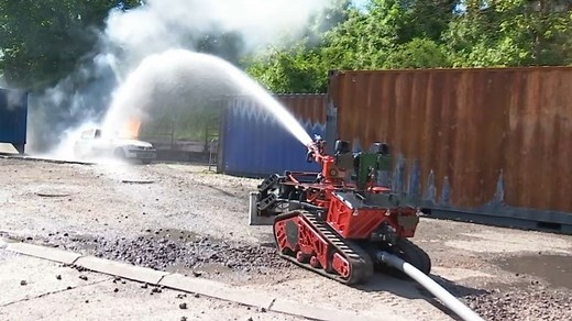 VIDÉO - Made in France, ces robots prêtent main-forte aux pompiers