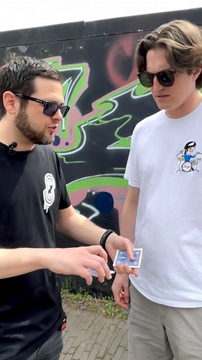 Ash Marlow on Instagram: "One of the Best Impromptu Card Tricks 🤯 #cardtrick #magic #mindblown"