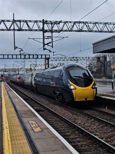 Look who it is! 🚄✨ My second sighting of 390010 today. After catching it heading North earlier, here it is screaming back through Nuneaton on the 1A41 to London Euston. This 9-car set is putting in the miles today! 🙌💨 #trains #Trainspotting #train #locomotive #railway