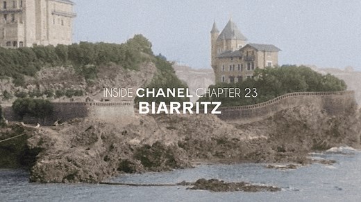 In Biarritz, Gabrielle Chanel designs an elegance that allows the personality of every woman to triumph. Watch the full story. | CHANEL