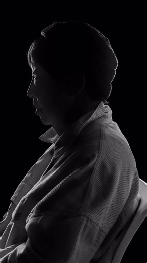 ✨ Student Spotlight: Ellen Chang — Let There Be Light ✨ Today is the last day to see the show! Saturday, Nov. 22, 11–4 PM • Varis Gallery • 301 First Street, downtown Benicia Varis Gallery is excited to spotlight Ellen Chang, one of the featured students in Let There Be Light, the Studio Lighting course exhibition from Diablo Valley College. Ellen comes from a background in figure drawing, and entered the class with a simple curiosity: she wanted to understand light. With no expectations, she fo