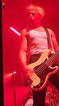 Queens of the Stone Age Go with the Flow Live Louder Than Life 2023
