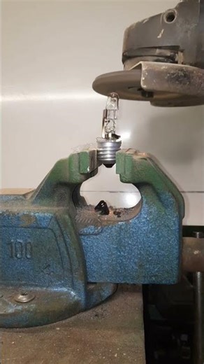 anglegrinder vs light bulb | winkelschleifer vs Glühbirne #viral #funny #viralvideo #viralshorts