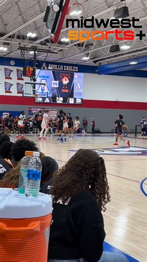 St. Cloud Live on Instagram: "A 3-pointer can get any crowd through the roof! The Apollo Eagles faced off against the Tech Tigers on Friday, and moments like these were a constant! If you missed it, read about the game at stcloudlive.com 🎥 Kevin Chaves- Midwest Sports+"