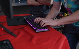 【官方双语】感觉像是机械键盘？厂家瞎逼逼#linus谈科技