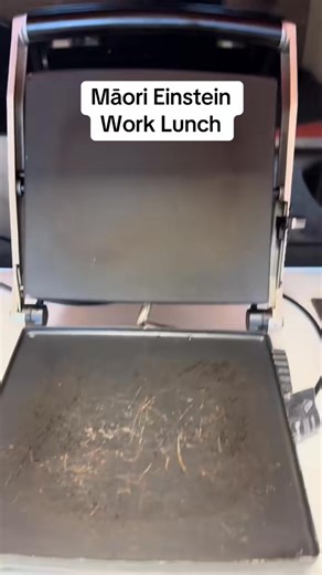Get some pork on your fork #fypシ゚viralシ #browntongs #maorieinstein #quickrecipes #Breville #australia #usareels #videograms | Maori Einstein