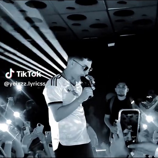 0 Sentimientos (Remix) Darkiel - letra y significado
