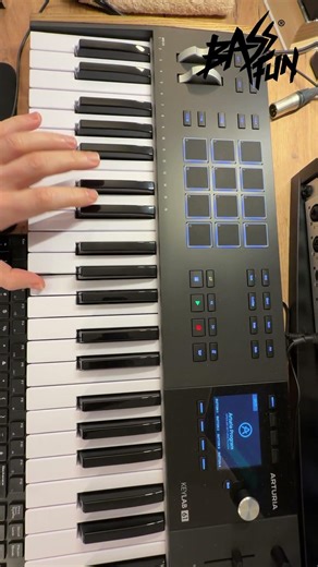 Synthwave Trance Bass Original Production Played Live by Bass Fun