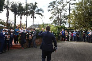 'Bid strong, bid quickly': Top auction tips for buyers this spring - realestate.com.au