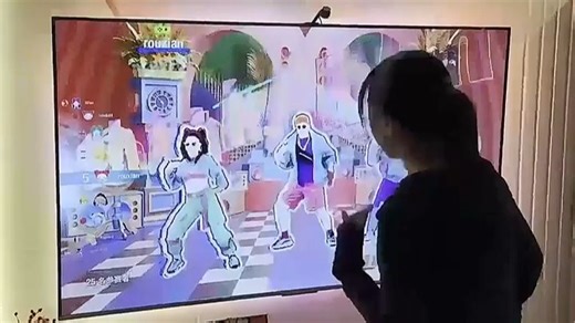 新款电视安装后画质清晰流畅，家人观影更沉浸，家庭娱乐新体验！