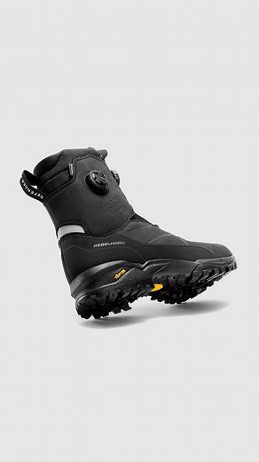 DEFENDER X in details. Featuring a fully waterproof and breathable Sympatex membrane - DEFENDER X keeps you dry and comfortable without overheating. #rebelhorn #motorcycleboots #advrider | Rebelhorn