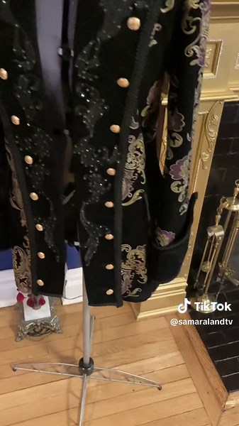 #baroque #jacket #diy #costume #halloween #halloweenlook #nyc #nychalloween #costumer #selfcouture #samaralandcreations #samaralandtv