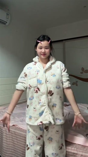 Instant Leg Cramp After Jumping - Colorful Sunshine Radio Calisthenics & Impromptu Dance