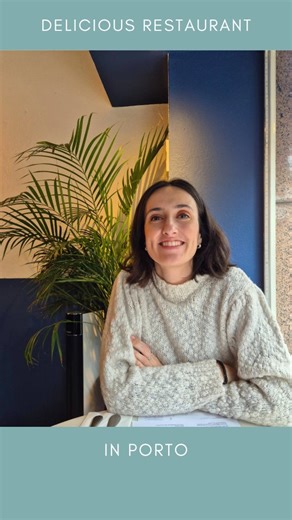 Mariana | Travel Blogger + Content Creator ✈️ on Instagram: "SABE MAIS👇🏻 📍 @borboleta.porto 🏡 Rua Dom Manuel II 346, Porto, Portugal 🕒 Quarta a sexta das 12h às 16h e das 19h às 23h. Sábado e domingo das 12h às 23h A carta é sazonal e muda com frequência, mas há alguns pratos que se mantêm ao longo do ano. Nós provámos: – Patê de fígado de galinha com vinho da Madeira e brioche – Hazilim de beringela – Robalo crocante com crosta de sésamo, tomate confitado e molho de tahini – Kebabs de vaca