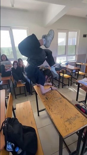 Girl Performs Incredible Handstand on School Desk – Must See! #HandstandChallenge