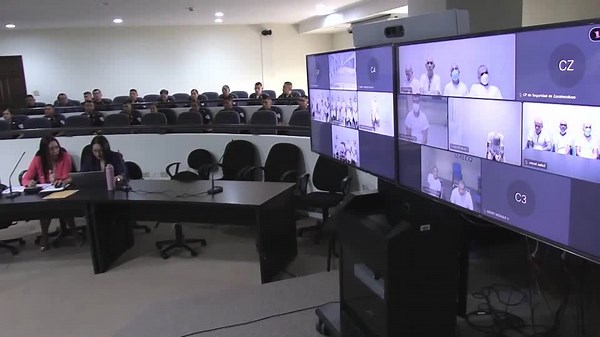 El Salvador holds mass trial for 486 alleged gang members
