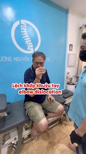 26K views · 177 reactions | Trật khớp khuỷu tay, elbow dislocation #elbowdislocation #elbowpain #tratkhopkhuyutay #daukhopkhuyutay #nanchinhxuongkhop #bonggantratkhop #cuongnguyenchiropracticĐịa chỉ 45/29/13 Nguyễn Văn Đậu, P6, Quận Bình Thạnh, Tp HCM | Cường Nắn Chỉnh Cột Sống | Facebook