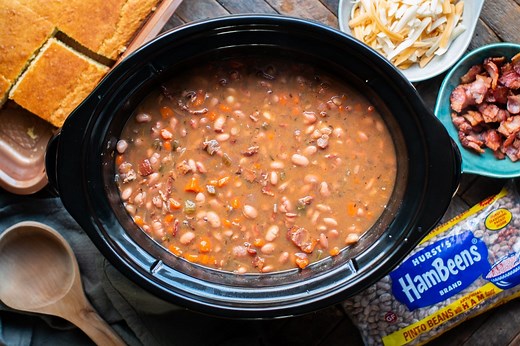 Slow Cooker Pinto Bean and Bacon Soup
