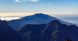 La Palma volcano eruption: LIVE updates as homes evacuated after earthquakes