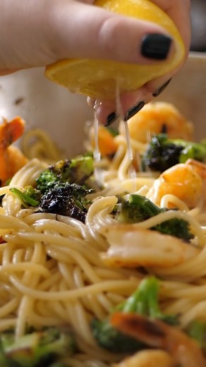 HelloFresh US on Instagram: "Here's to a more mindful dinner routine in 2021 🙌"