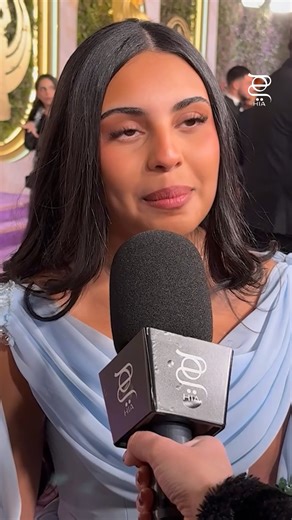 فازت #رتيل_الشهري بجائزة المؤثرة المفضلة خلال حفل Joy Awards 2026. وتألقت بفستان أنثوي أزرق من #عدنان_أكبر، تميز بقصته المميزة عند منطقة الصدر والأكتاف، والتي تزينت بالحبيبات البراقة. نسقت معه مجوهرات ناعمة من Roberto Coin. Joy Awards adnanakbar_official #HiaMag #JoyAwards #مجلة_هي #جووي_اووردز | Hia Magazine