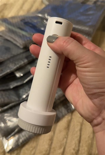 Maximize Luggage Space with Vacuum Packing