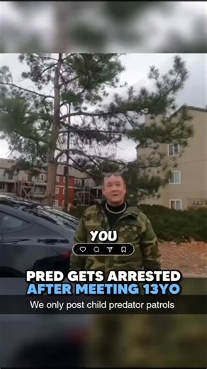 Pred Catchers on Instagram: "Just @pdflsmashed 日本利用压电瓷砖将脚步转化为电能。这些瓷砖捕捉来自你脚步的动能。当你行走时，你的重量和动作会对瓷砖产生压力。瓷砖会轻微弯曲，从而产生机械应力。瓷砖内部的压电材料将这种应力转化为电能。每一步都会产生少量电荷，而数百万步结合在一起就能产生足够的电力来驱动 LED 灯、数字显示屏和传感器。在像涩谷车站这样繁忙的地方，每天大约有 240 万个脚步为这一系统作出贡献。这些电能可以被储存或立即使用，从而减少对传统电力来源的依赖，并支持可持续的城市基础设施。这种方法将日常运动转化为实用的可再生能源 #日本 #知识 #事实 #你知道吗 #推荐 科技 创新 历史 技术 实验 热门"