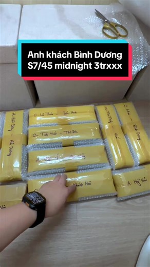 Chốt đơn anh khách Bình Dương Apple Watch Series 7 45mm Midnight (S7/45 midnight) Tình trạng đẹp keng 99,99% Giá: 3trxxx Lh ngay em Khánh Hunter nhéee Apple Watch cũ Apple Watch giá rẻ Apple Watch likenew #applewatch #khanhhunter #smartwatch #creatorsearchinsights #applewatchseries7