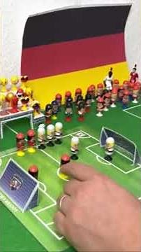 Anstoß - Spanien vs. Deutschland - Fußball Weltmeisterschaft Katar 2022 - Gruppenspiel der Gruppe E
