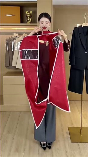 “Amazing Clothes Storage Bag Hack! Keep Your Clothes Dust-Free”