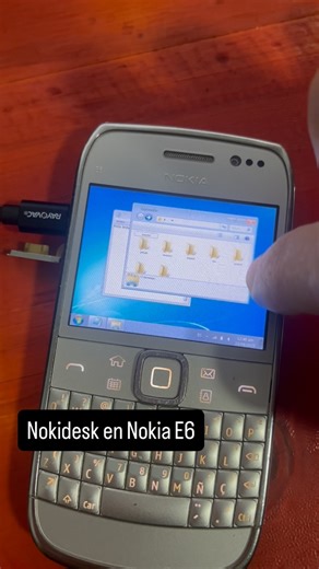 Dante D. Leoncini on Instagram: "Esto NO es Windows 7. No es un emulador. Es una Skin de un sistema de ventanas que hice hace varios años para Nokia y reviví. Tiene muchas limitaciones pero con algo de trabajo podría ser una app útil: Bueno… volví a leer el código del viejo Nokidesk. Era un caos (y en cierta forma lo sigue siendo) lo estoy emprolijando. Simplificando. Arreglando bugs (que estoy seguro que ya había arreglado. Pero perdí el código) y viendo si hay alguna posibilidad de hacerlo and