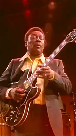 🅱️lues Evolution Show🎙️ on Instagram: ""If I say I love you, I mean it" B.B. King performing "I Like to Live the Love" Live in Africa, 1974 The big one-double-zero! Today marks what would've been King's 100th birthday. While he's celebrating with countless other greats among the stars, we're celebrating with his legacy and music. King's mark on the music world and blues genre will never be understated. He helped elevate a lot of talent, became THE guitarist for a lot of people, and is well-kno