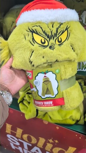 Grinch Hooded throw at BJ's #grinch #christmas #viralshorts
