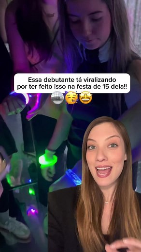 Gabi Gomes | Toque Final🎉 on Instagram: "Essa debutante viralizou com essa ideia! 🎀✨ Ela deu pulseiras de LED com QR code pros convidados, e todas as fotos da noite foram direto pra um álbum compartilhado! 📸💖 No dia seguinte, já tinha todas no celular! #FestaDe15 #DebutanteDosSonhos #DicasDeFesta #toquefinal #toquefinaleventos"