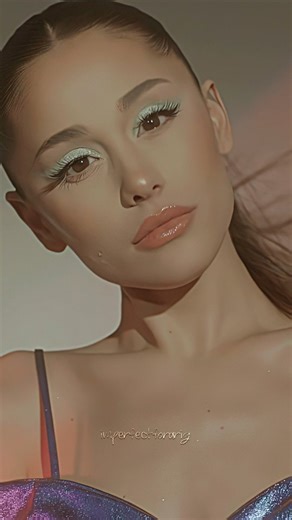 ari-chan on Instagram: "Ariana Grande in 4k #arianagrande"