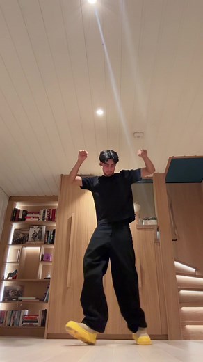 Crazy Dance Moves That Keep the Energy Going