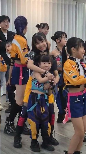 Zoey Moc Tra and Mira Hai An 😍