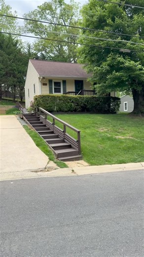 A cuanto adivinas el precio de esta casa en Silver Spring Maryland? #housetour #realestate #realtor #jhojancoronado