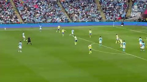 Two goals for @ManCity in five minutes and Nico González puts them ahead!📺 @BBCMOTD, @footballontnt and @SportsonMax