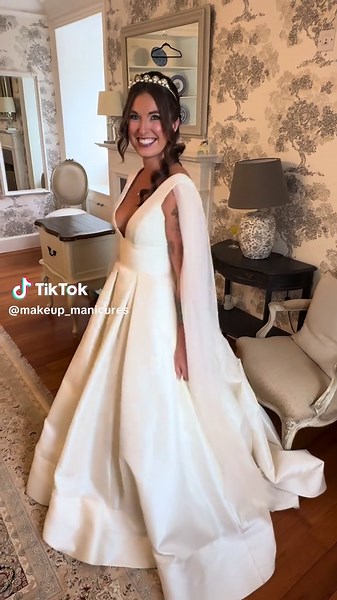 My beautiful bride Keely ✨ She booked me all the way from America for her Scottish fairytale wedding at Wedderlie House 💕 Golden eyes, glowing skin, mauve-rose lips… the perfect bridal glam. #bridalmakeup #scottishwedding #bridalmua